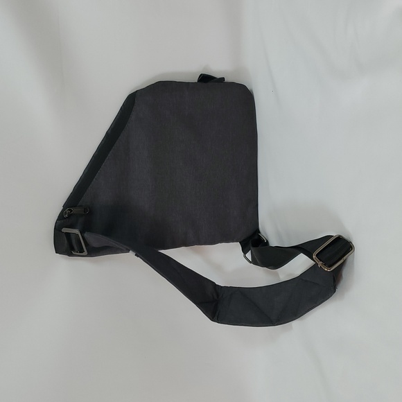 🎉$3 WITH ANY PURCHASE🎉Anti Theft Travel Bag, Crossbody Bag, Unisex ~ Gray - Picture 11 of 16